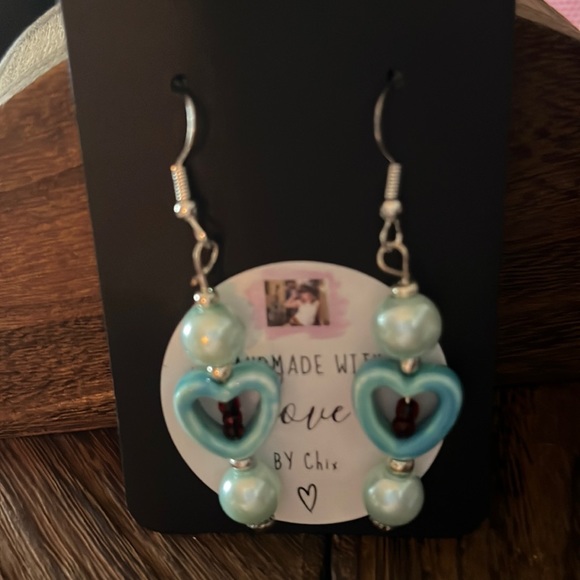 Earrings Hand Crafted - Picture 1 of 3